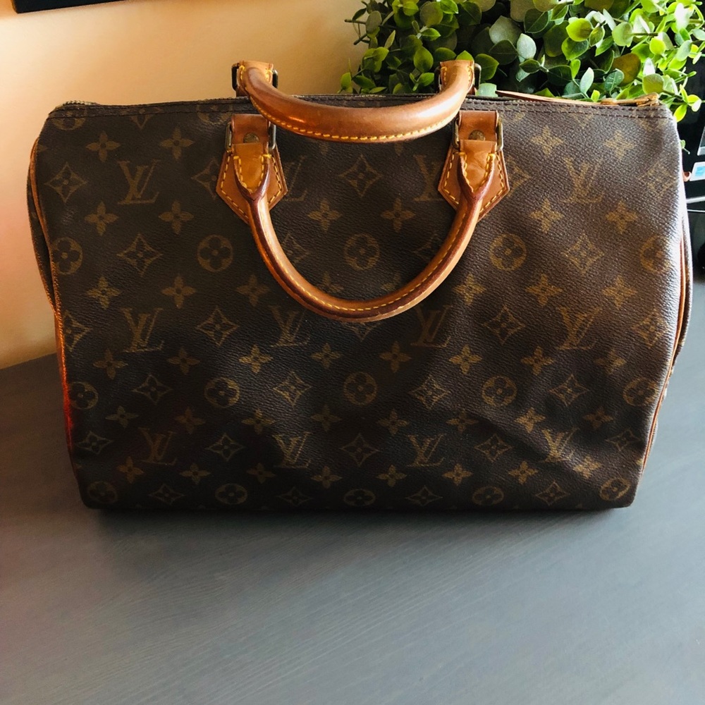 Louis Vuitton Speedy 35